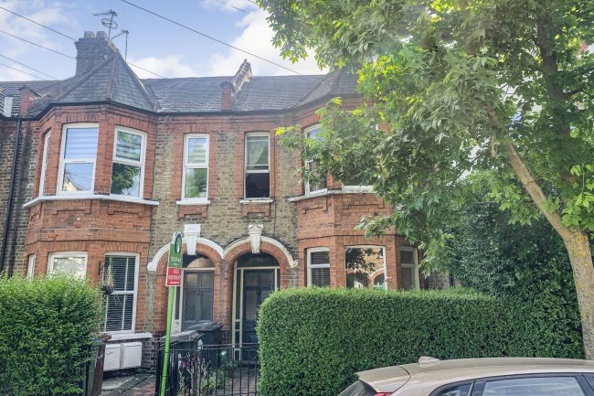 35 Carr Road, Walthamstow, London E17 5ER
 4