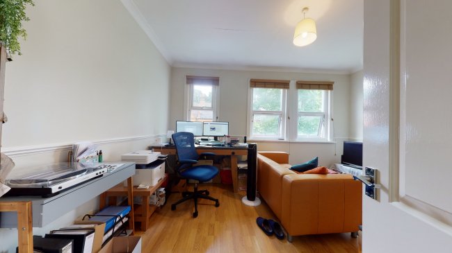 37A Carr Road, Walthamstow, London E17 5ER
 2