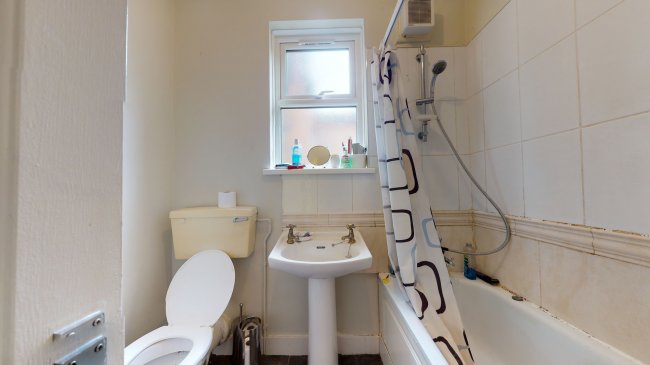 37A Carr Road, Walthamstow, London E17 5ER
 2