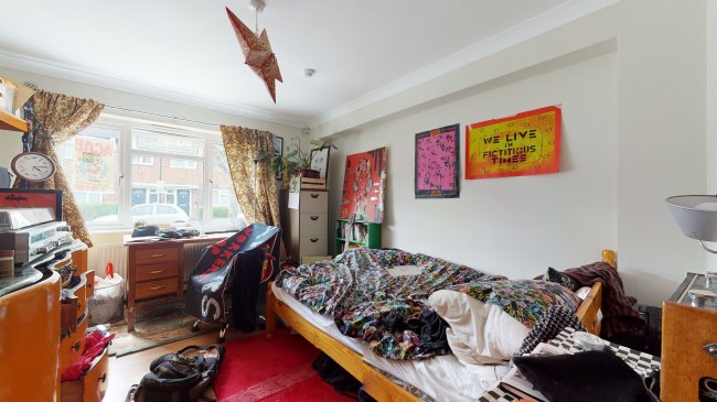 2 Elphinston Road, Walthamstow, London E17 5EX
 10