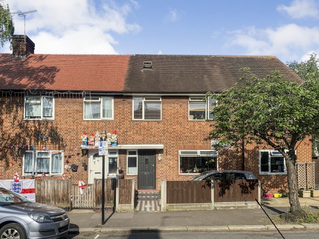 2 Elphinston Road, Walthamstow, London E17 5EX
 10