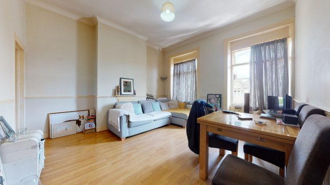 Flat C, 200 Vicarage Road, London E10 5DX
 1