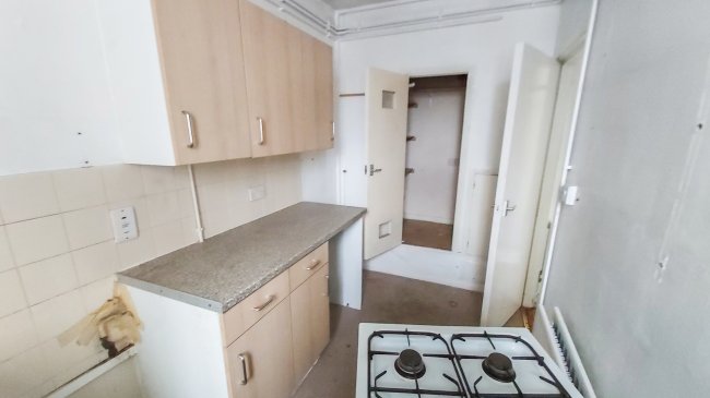 242B Gloucester Terrace, Bayswater, London W2 6HU
 9