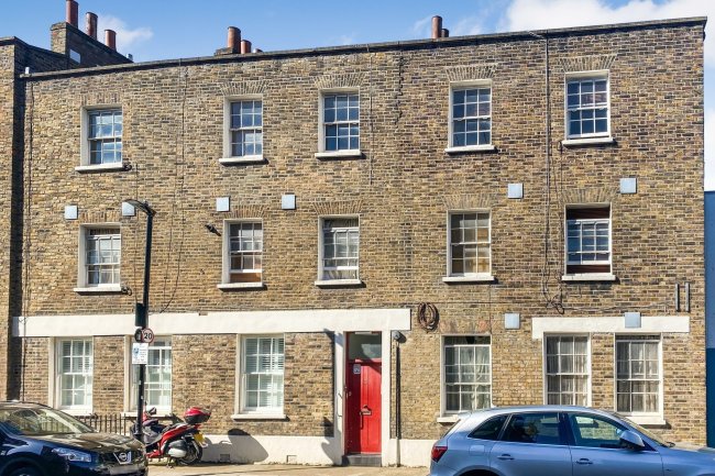 3E Gateforth Street, Marylebone, London NW8 8EH
 2