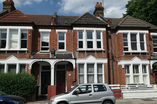 67 Hazelbourne Road, Clapham, London SW12 9NU
 2