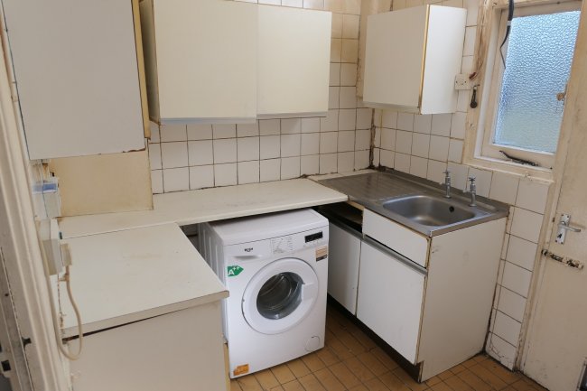 67 Hazelbourne Road, Clapham, London SW12 9NU
 2