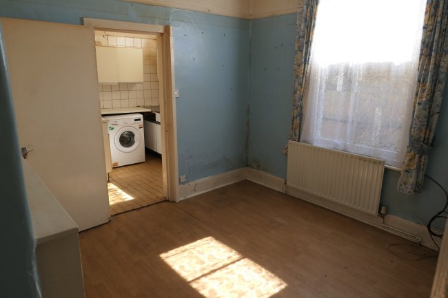 67 Hazelbourne Road, Clapham, London SW12 9NU
 2