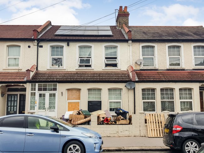 49 Colliers Water Lane, Thornton Heath, Surrey CR7 7LE
 7