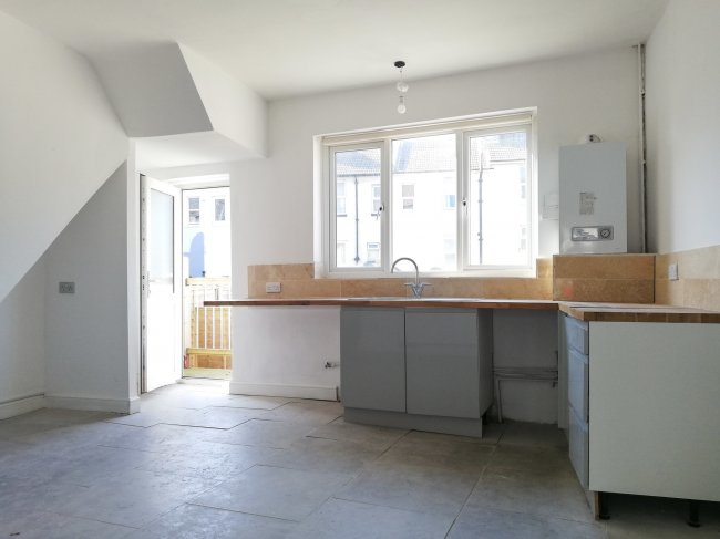 57 Dover Road, Folkestone, Kent, CT20 1JZ
 1