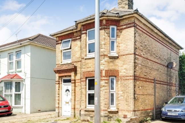 49 Gladstone Road West, Bournemouth, Dorset BH1 4HZ
 4