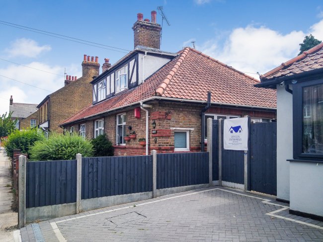 71 Walford Road, Uxbridge, Middlesex UB8 2NQ
 6