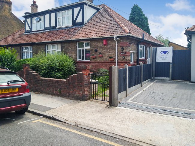 71 Walford Road, Uxbridge, Middlesex UB8 2NQ
 6