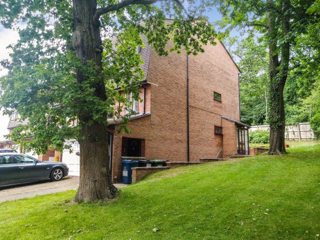 30 Harrow Fields Gardens, Harrow, Middlesex HA1 3SN 8