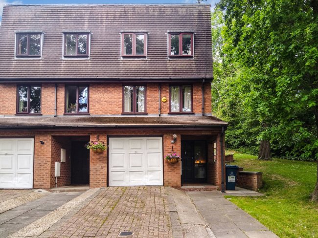 30 Harrow Fields Gardens, Harrow, Middlesex HA1 3SN 8