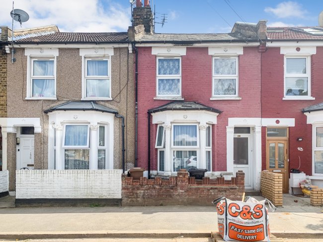 128 Olinda Road, Stamford Hill, London N16 6TP 9