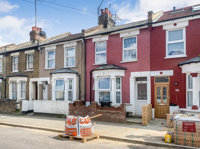 128 Olinda Road, Stamford Hill, London N16 6TP 9