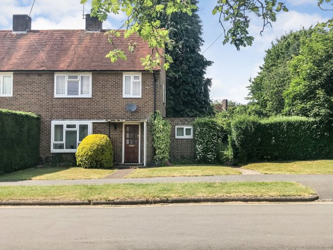 52 Oakington Avenue, Amersham, Buckinghamshire HP6 6ST
 6