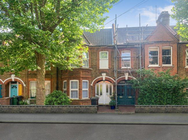 59 Blyth Road, Walthamstow, London E17 8HP
 6