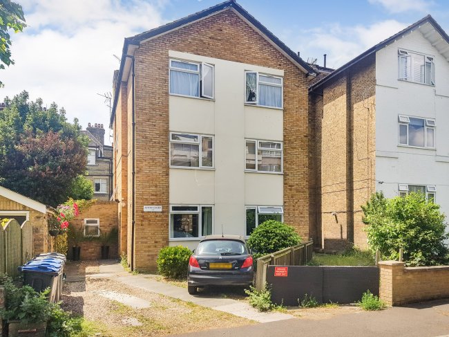 3 Aston Court, Lansdowne Road, Raynes Park, London SW20 8AW
 6