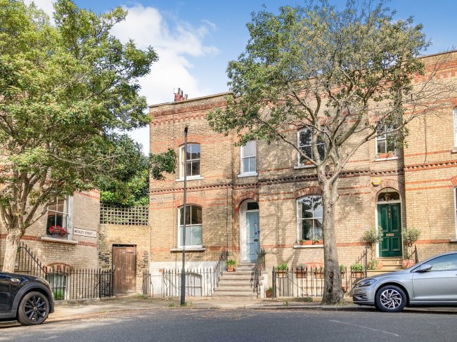 Lower Ground Floor Flat, 10 Radcot Street, Lambeth, London SE11 4AH
 1