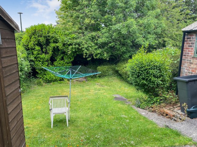 48 Weymouth Street, Warminster, Wiltshire BA12 9NT
 5