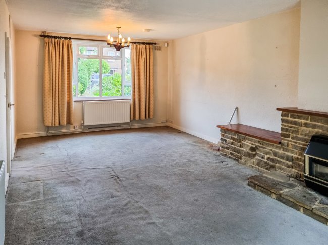 93 Evelyn Drive, Pinner, Middlesex HA5 4RN
 7