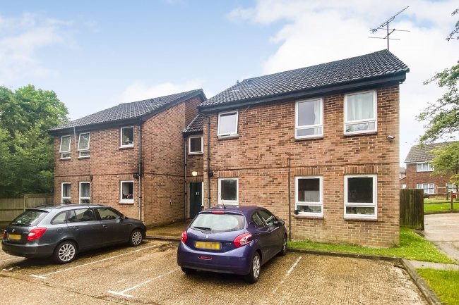 Flat 4 Silver Birch House
Southbrook, Crawley, West Sussex, RH11 9PS
 3