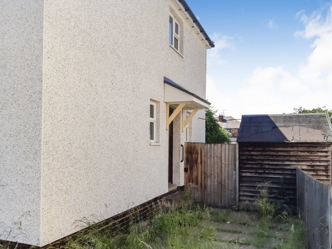 13 Watson Road, Leicester, LE4 6RZ 
 1