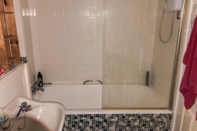 Flat 15, Fareham House, Marlowes, Hemel Hempstead, HP1 1DZ
 7