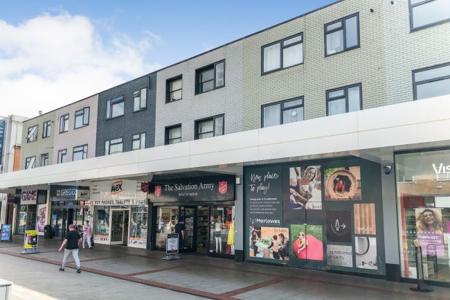 Flat 15, Fareham House, Marlowes, Hemel Hempstead, HP1 1DZ
 7