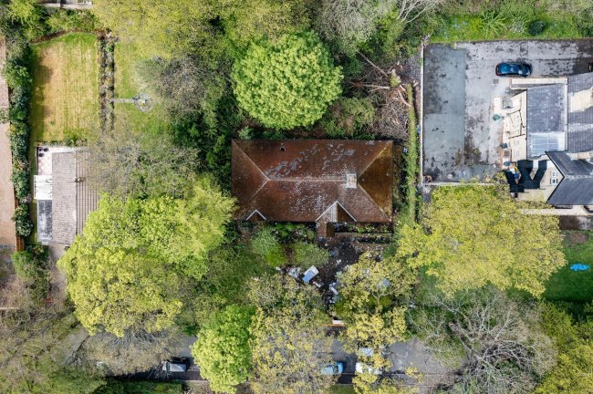 14 Oak Mount, Bradford BD8 7BE 9