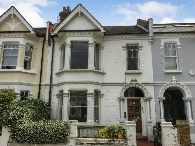 143 Harbord Street, Fulham, London SW6 6PN
 1