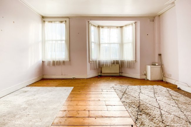 302 Trinity Road, Wandsworth, London SW18 3RG
 2