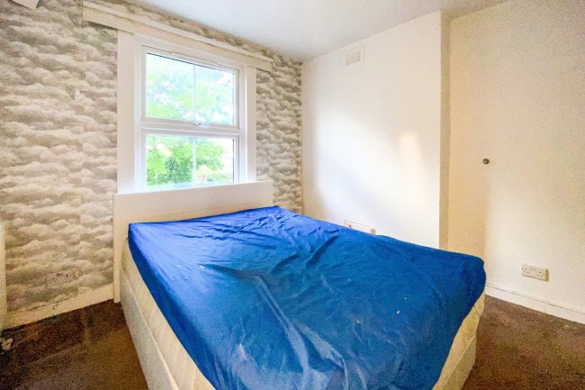 302 Trinity Road, Wandsworth, London SW18 3RG
 2