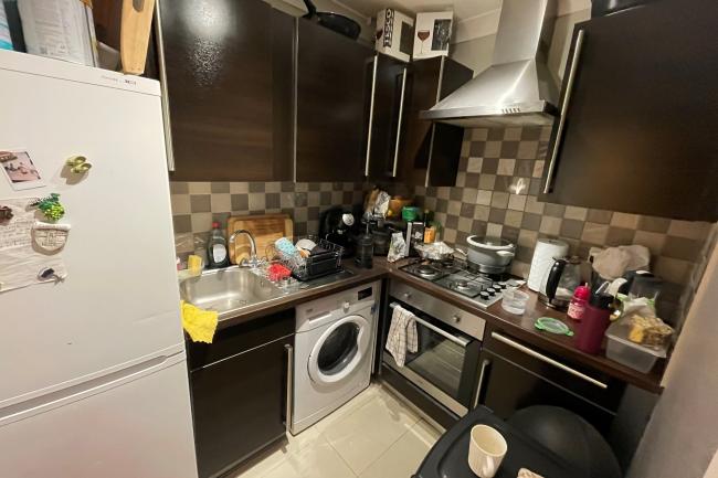 5 Parish Lane, Penge, London SE20 7LH 1