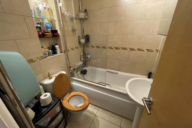 5 Parish Lane, Penge, London SE20 7LH 1