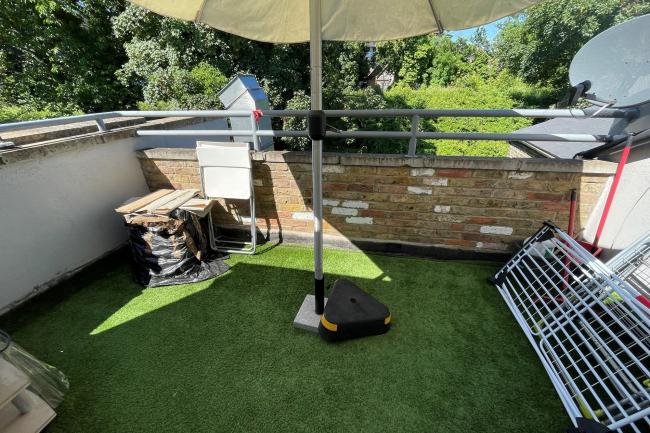 5 Parish Lane, Penge, London SE20 7LH 1