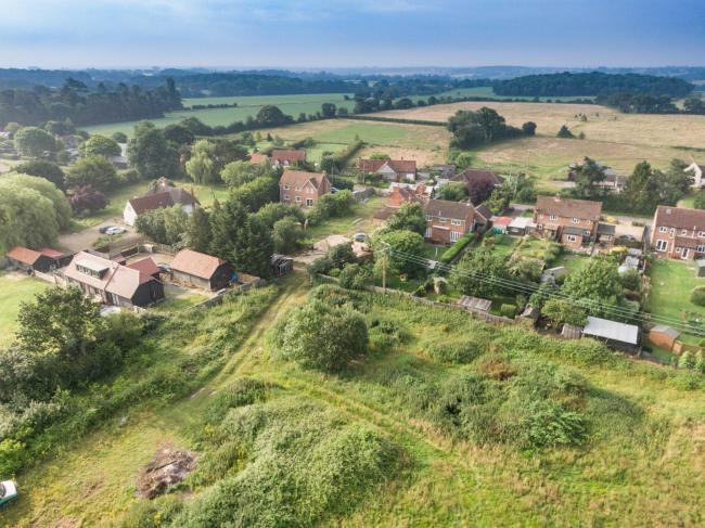 Wakes Colne Lodge, Lower Green, Wakes Colne, nr Colchester, Essex CO6 2AZ 1