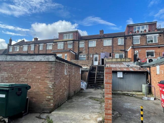 First and Second Floor Maisonette, 966 Uxbridge Road, Hayes, Middlesex, UB4 0RL 2