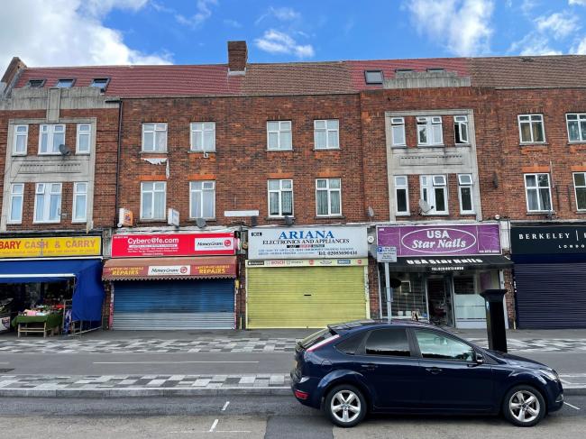 First and Second Floor Maisonette, 966 Uxbridge Road, Hayes, Middlesex, UB4 0RL 2