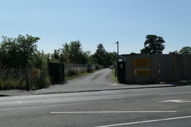 The Bungalow, 3 Sutton Lane, (entrance opposite Grasholm Way) Langley, Slough, Berkshire SL3 8AR 8