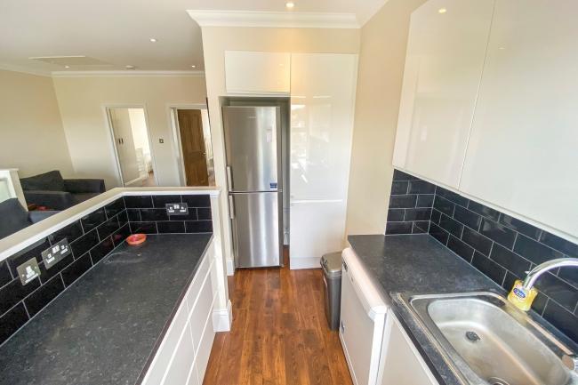 Flat C, 70 Cricklewood Broadway, London, NW2 3EP 6