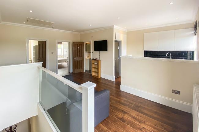 Flat C, 70 Cricklewood Broadway, London, NW2 3EP 6