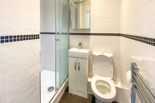 Flat C, 70 Cricklewood Broadway, London, NW2 3EP 6