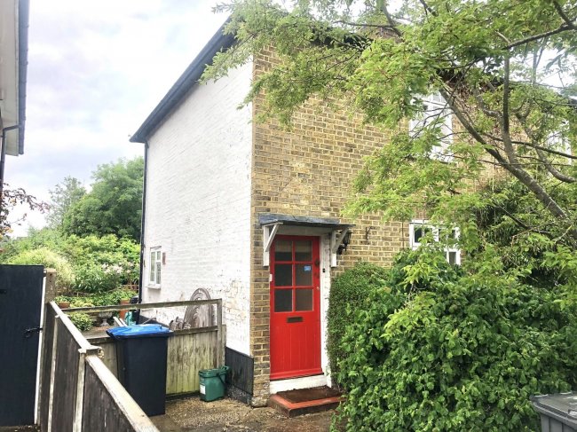 60 Bridge Road, Chertsey Surrey  KT16 8LA
 9