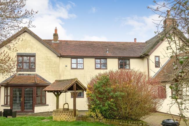 The Elms, Radclive Road, Gawcott, Buckingham MK18 4JB 2