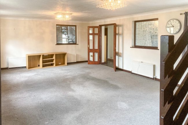 The Elms, Radclive Road, Gawcott, Buckingham MK18 4JB 2