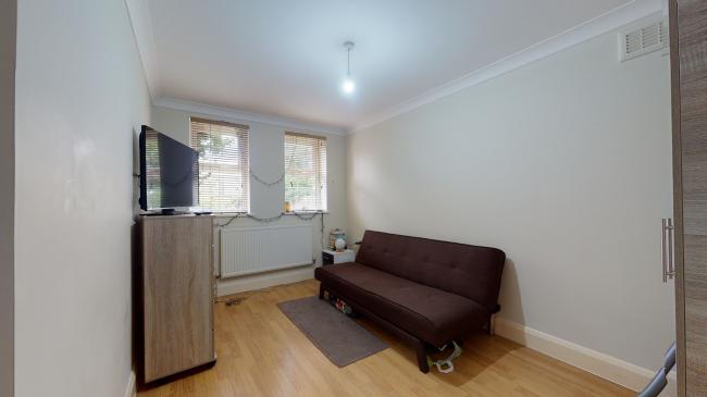 Flat 1, 2 Vallentin Road, Walthamstow, London E17 3JH
 6