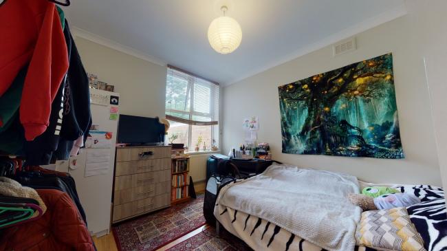 Flat 1, 2 Vallentin Road, Walthamstow, London E17 3JH
 6
