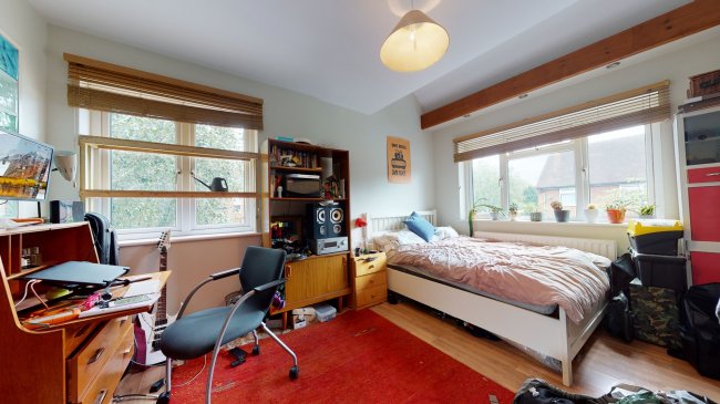 2 Elphinston Road, Walthamstow, London E17 5EX
 8